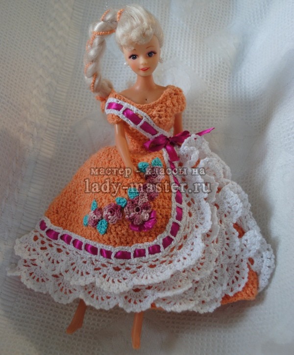 Оранжевое платье для Барби крючком, фото