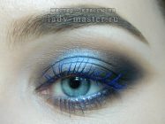 Как сделать яркий макияж в синих тонах — пошаговый урок