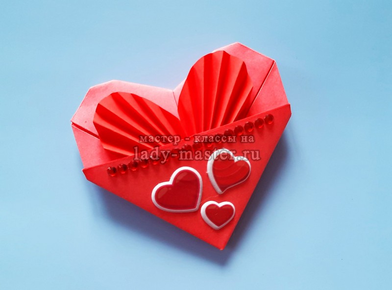 Валентинка из бумаги - сердце оригами на День Святого Валентина