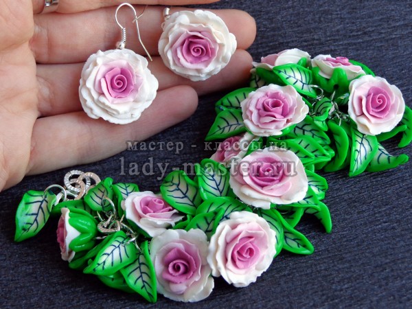 Серьги, браслет и кольцо с розами из полимерной глины, фото