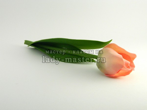 Простые в изготовлении тюльпаны из цветной бумаги