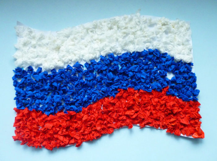 Флаг России из салфеток