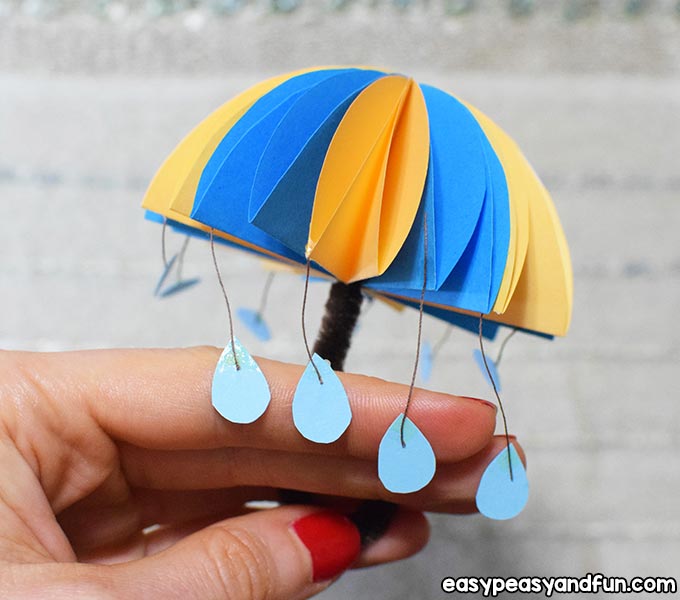 Волшебный зонтик с дождиком